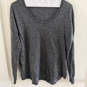 Madewell Gray Lightweight Knit Top Long Sleeve Scoop Neck Size Small